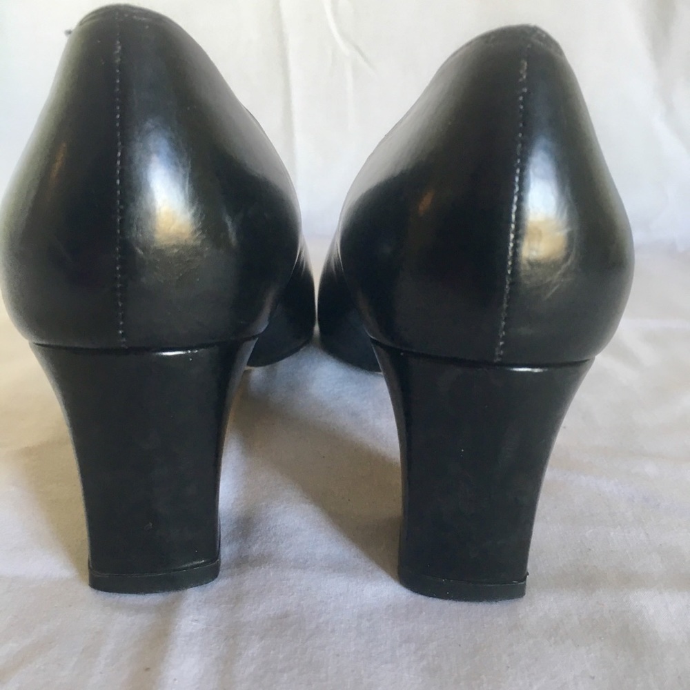 Talbots Heels - Picture 7 of 8